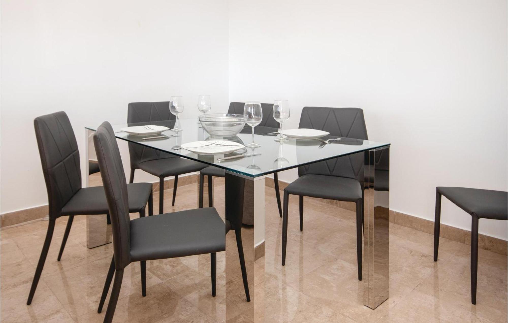 3 Bedroom Amazing Apartment In La Duquesa Castillo de Sabinillas Exterior foto
